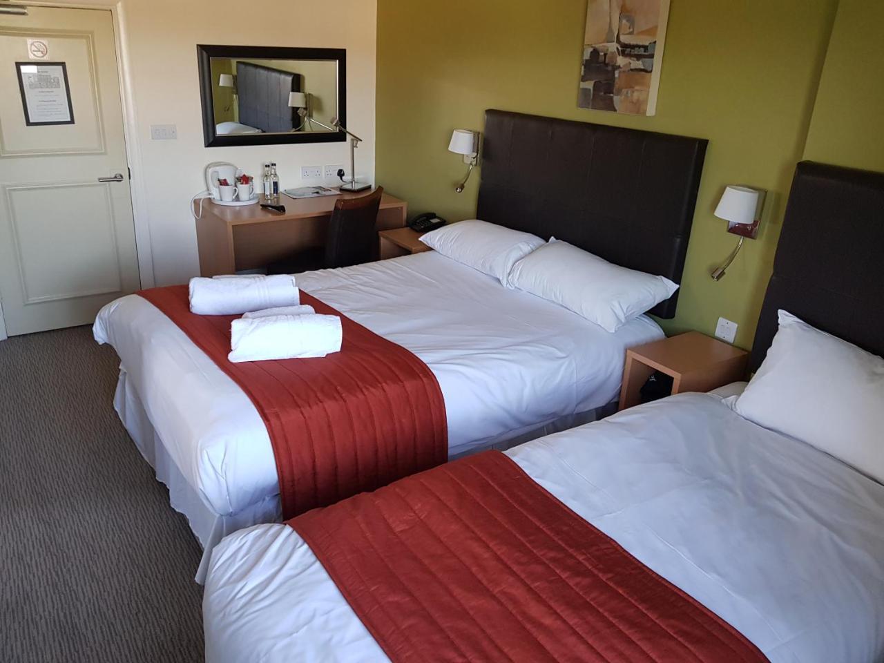 Hotel Rose And Crown à Porthcawl Extérieur photo