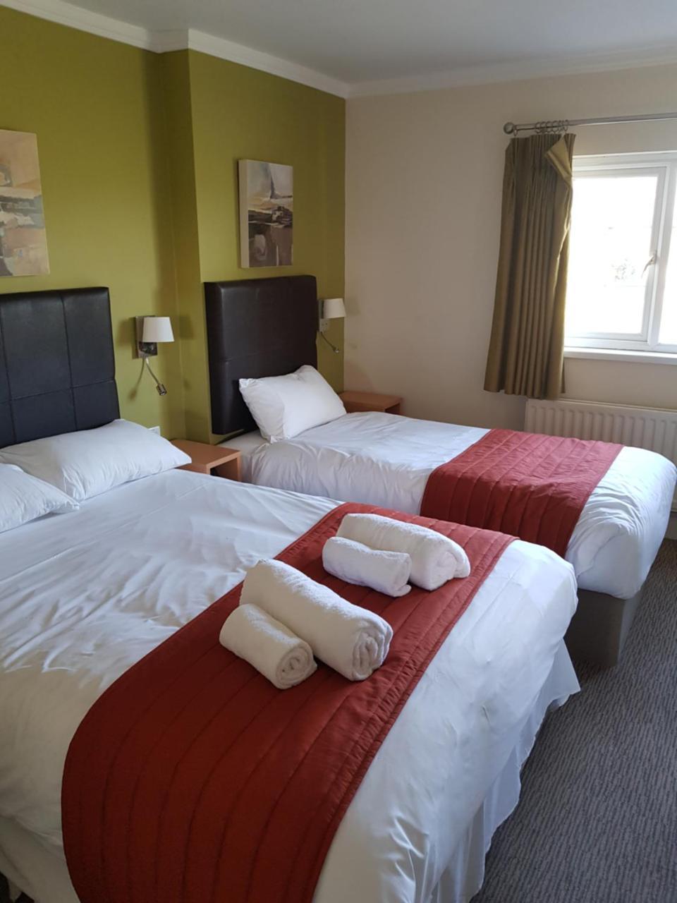 Hotel Rose And Crown à Porthcawl Extérieur photo