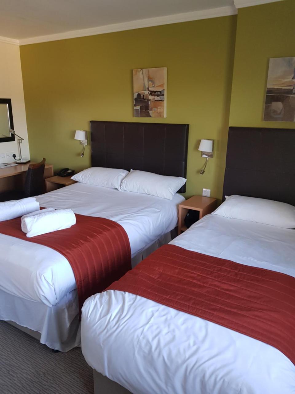Hotel Rose And Crown à Porthcawl Extérieur photo